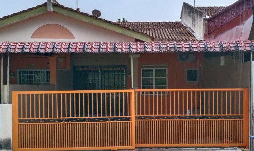 קואלה קנגסאר Homestay Ummi Razzin מראה חיצוני תמונה